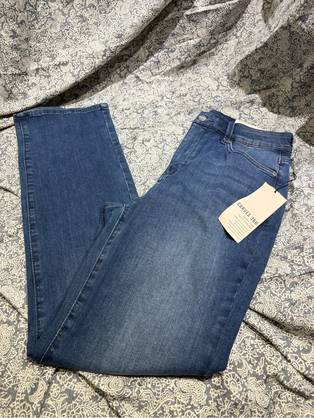 NWT NYDJ Curves 360 Maralyn straight leg jeans heavenly wash 8